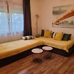 Zentral Gelegene, Sehr Ruhige Und Helle Apartment Graz