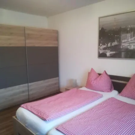 Zentral Gelegene, Sehr Ruhige Und Helle *