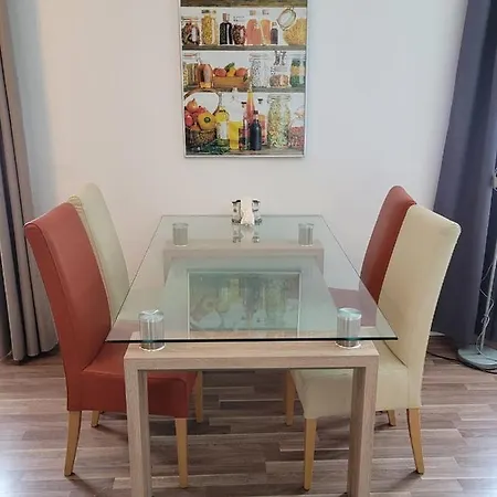 Apartment Zentral Gelegene, Sehr Ruhige Und Helle *