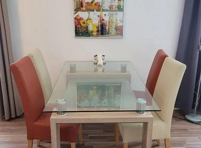 Apartment Zentral Gelegene, Sehr Ruhige Und Helle *